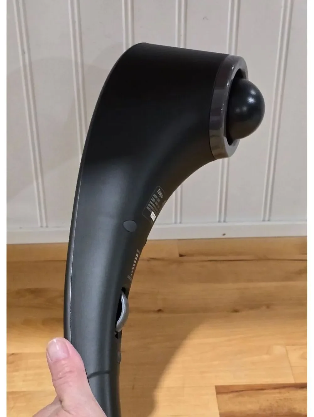 Naipo Handheld Massager w/ Heat & variable speed for a relaxing Massage